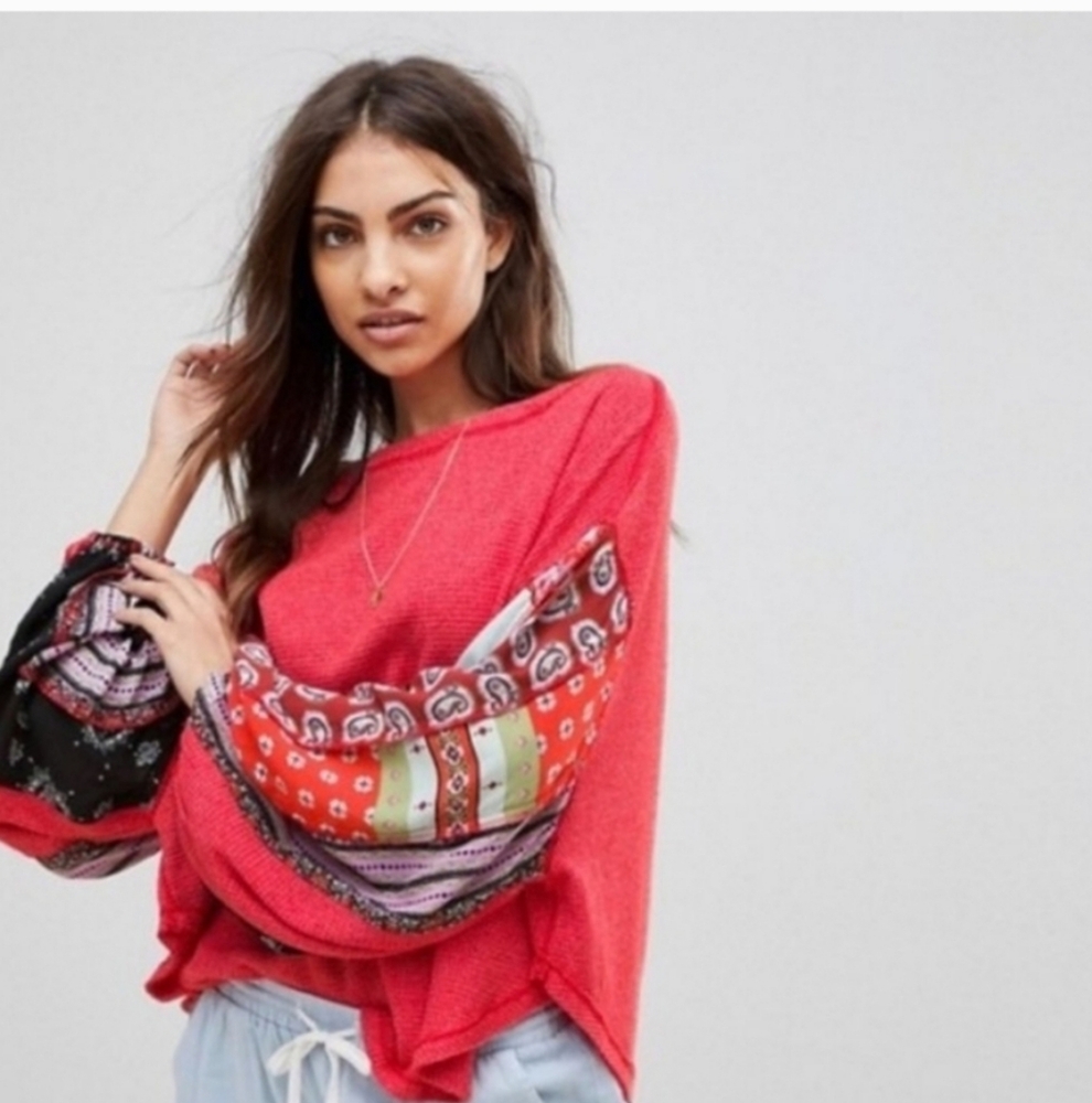 Free People We The Free Bandana Cuff Thermal Top Red Pink Paisley Sleeve - Picture 4 of 10